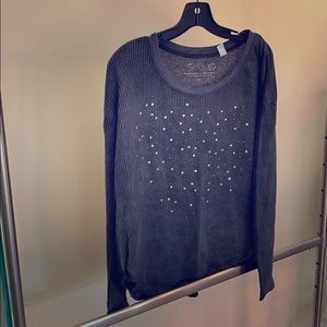 Super soft grey wash waffle tee w/long sleeves.